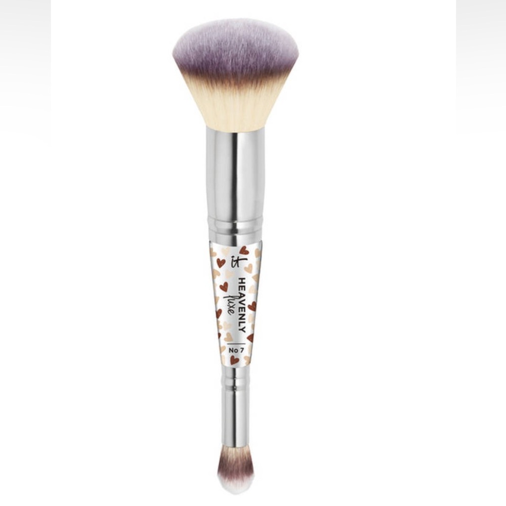 IT Cosmetics Limited Edition Heart Print Heavenly Luxe Complexion Brush #7
